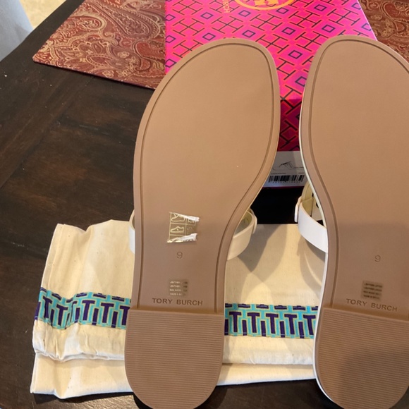 Tory Burch Miller Sandals in SWEET CORN / NEW CREAM ,BNIB,MSRP$198 - Picture 4 of 6